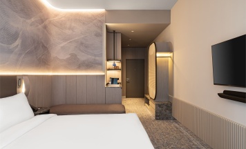 Улучшенный номер с видом во двор (на высоком этаже) с одной большой кроватью в Cosmos Selection Moscow Arbat