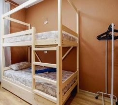 Кровать в общем номере в 1st`hostel
