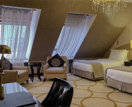Mансардный номер Twin в The St. Regis Moscow Nikolskaya