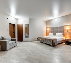 5-местный номер стандарт с террасой в Sea Family Resort & SPA