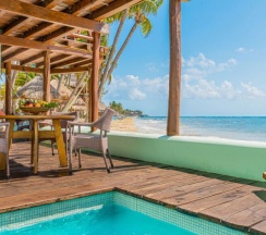 Двухместный Beach House Plunge Pool двуспальная кровать в Shangri-la Caribe Beach Village Resort