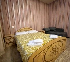 Трёхместный с балконом в Reskator