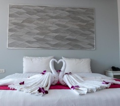 Трёхместный номер Standard с красивым видом из окна в The Beach Front Resort Pattaya  - SHA Plus