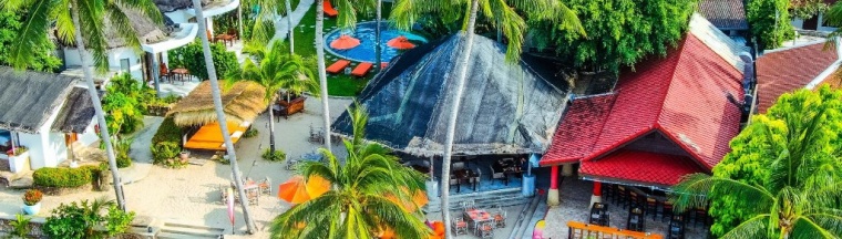 Трёхместное бунгало Deluxe с видом на сад в Отель Secret Garden Beach Resort