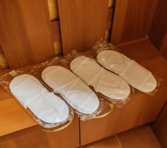 Двухместные апартаменты с красивым видом из окна (двуспальная кровать) в Апартаменты возле Музея Космонавтики в Новом доме с Панорамными окнами 4/16