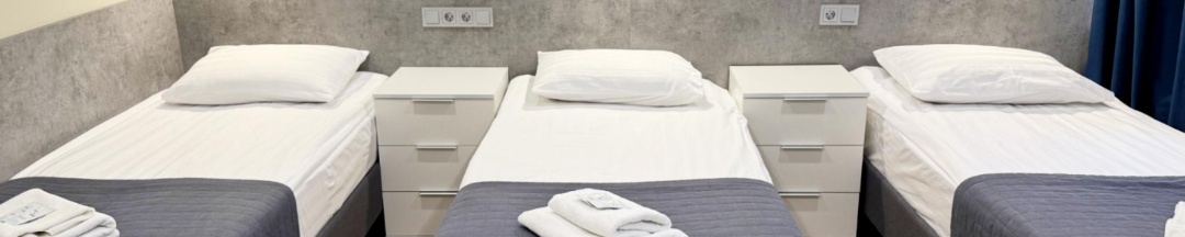 3-местный номер эконом с 3 односпальными кроватями в Sv grand hotel