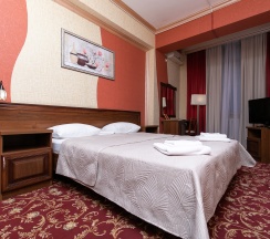 Стандарт 2-х местный с большой кроватью в Жемчуг