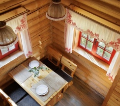 Сосновый бор 2+2 с двуспальной кроватью в Ладога озеро