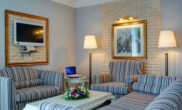 Двухместный Suite with Sofa двуспальная кровать в Kazzhol Astana