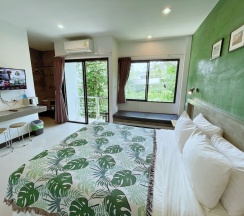 Двухместный номер Superior с балконом двуспальная кровать в Ideo Phuket Hotel