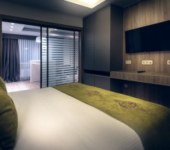 Двухместный люкс Wellness с красивым видом из окна двуспальная кровать в Wyndham Garden Astana