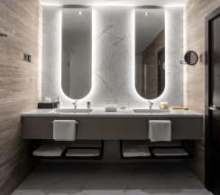 Люкс Президентский с балконом и с красивым видом из окна в Владикавказ