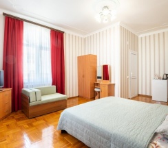 Трёхместный номер Standard с балконом в Сопка