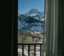 Двухместный номер Front View Deluxe двуспальная кровать в Intourist Kazbegi