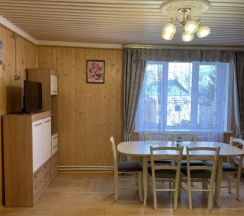 Шестиместные апартаменты Дуплекс с балконом в Завирье