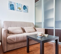 1-комнатные апартаменты улучшенные с 1 односпальной и 2 двуспальными кроватями в Ваш Комфорт Апарт на улице Дмитрия Благоева