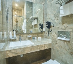 Студия Семейная в Mirror Residence