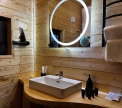 Шале с двумя спальнями "Умба" в Cedar grass Териберка