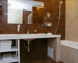 WEDDING SUITE (номер улучшенной категории для молодоженов) в Pellegreen Hotel