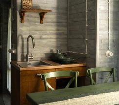 Семейный коттедж с балконом в В кронах