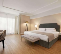 Двухместный номер Executive двуспальная кровать в Hotel Louise Brussels