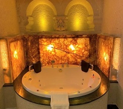 Двухместный люкс двуспальная кровать в Abu Hayat Cave Suites