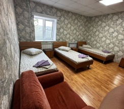 Номер эконом с 3 односпальными кроватями в Дом туриста
