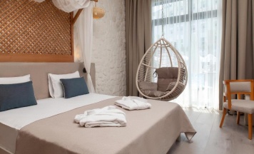 Двухместный номер Standard с видом на бассейн двуспальная кровать в Side Royal Style Hotel