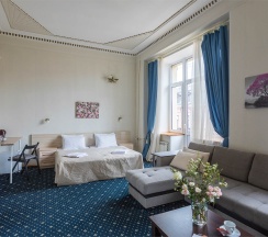 Премиум с Балконом в Александр Hotel