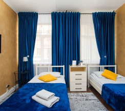 Номер с двумя раздельными кроватями и собственной ванной комнатой в Goldie Home