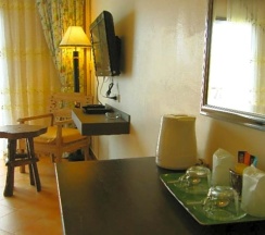 Двухместный номер Superior двуспальная кровать в The Red Balcony Inn