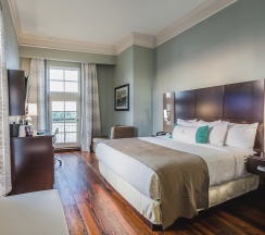 Четырёхместный номер с видом на город в The Cotton Sail Hotel, Tapestry Collection By Hilton