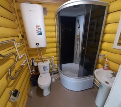 Коттедж с 3 комнатами с красивым видом из окна в Lambi House