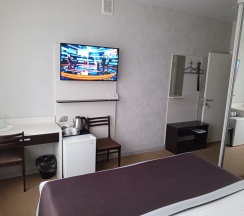 УЛУЧШЕННЫЙ ДВУХМЕСТНЫЙ НОМЕР С 1 КРОВАТЬЮ KING-SIZE ИЛИ С 2 ОТДЕЛЬНЫМИ КРОВАТЯМИ И ОДНОЙ ДОПОЛНИТЕЛЬНОЙ КРОВАТЬЮ в Петербург