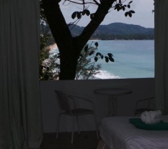 Номер Deluxe рядом с пляжем в On The Hill Karon Resort