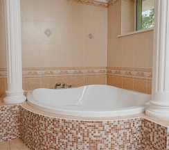 Апартаменты La Rose с джакузи 6-ти местные в Villa Fler