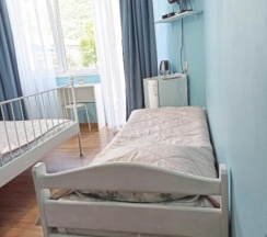 Трех-местный номер с балконом в Благодать