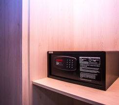 Четырёхместный номер Deluxe в Austin Park Hotel