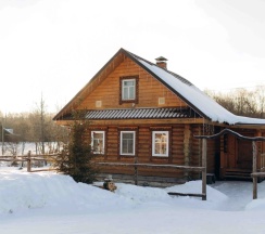 Шестиместный дом Русский в Глэмпинг на озере Сиг