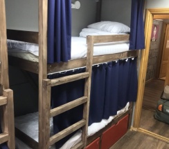 Кровать в общем номере (женский номер) в Lv.hostel