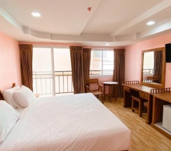 Трёхместный номер Standard в A.A. Pattaya Golden Beach Hotel