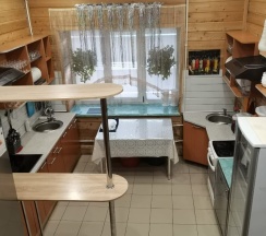 Коттедж с 5 комнатами с балконом и с красивым видом из окна в Удачный