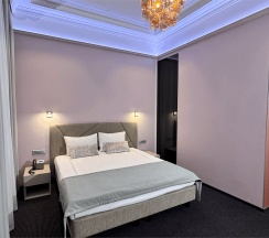 Улучшенный стандарт с 1 двуспальной кроватью в ITALYANSKAYA 29 Hotel