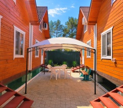 Коттедж Standard с видом на внутренний двор в Морская дача Арабеска