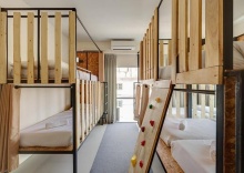 Клубный люкс в Arch39 Minimal Art & Craft Hotel