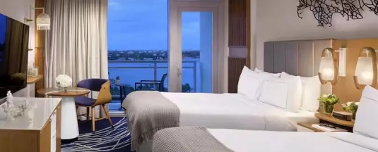 Двухместный номер с балконом и с видом на воду 2 отдельные кровати в Hilton Fort Lauderdale Marina