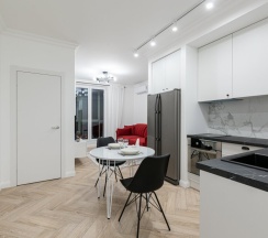 Двухместные апартаменты Superior двуспальная кровать в Апартаменты Румер в современном жилом комплексе у ТЦ Дана Молл