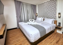 Люкс Premier с балконом в Chezzotel Pattaya