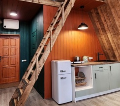 Дом 1023 в Шелест Inn