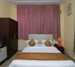Двухместный номер Standard двуспальная кровать в OYO 10583 Hotel Amigo